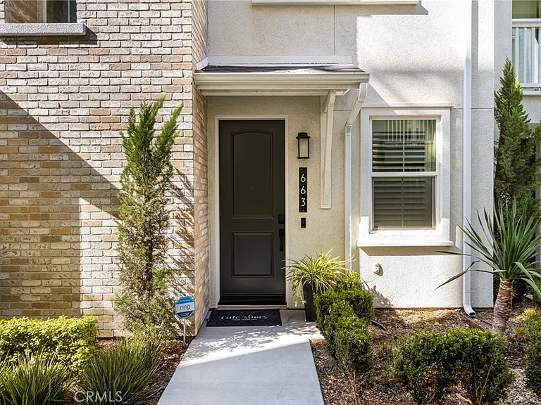 663 S Mosaic St — Photo 3