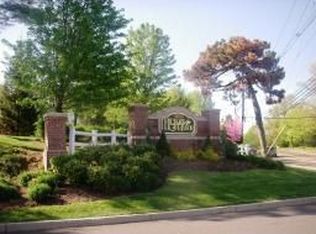 113 Swanstrom Pl E #113, Union, NJ 07083