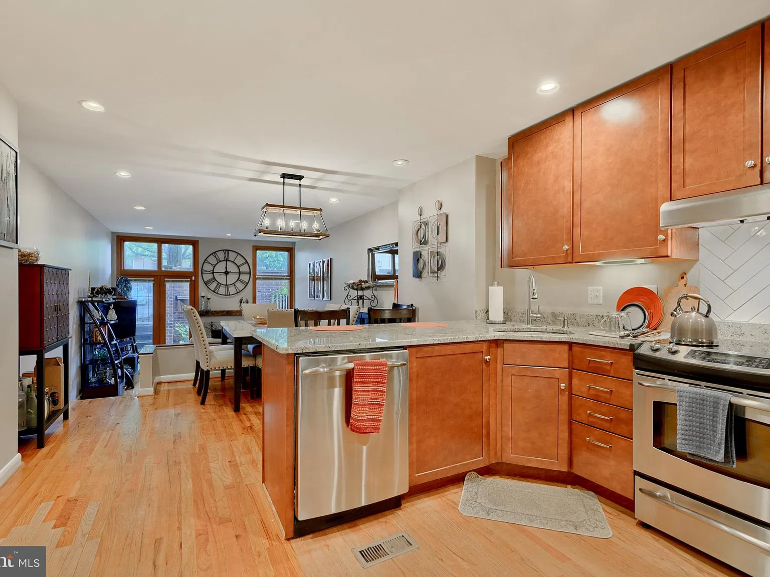 2 bed, 3.5 bath, 1733 sqft, $3,000 — Photo 3