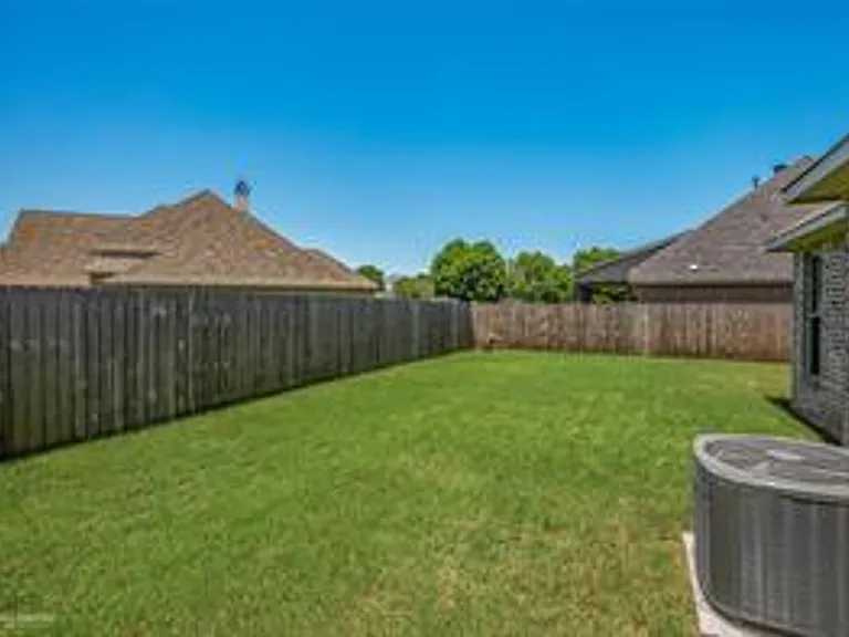 307 Ansley Cir — Photo 26