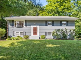 9 Quincy Rd, Putnam Valley, NY 10579