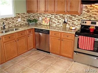 5th image of 11 Montauk Dr