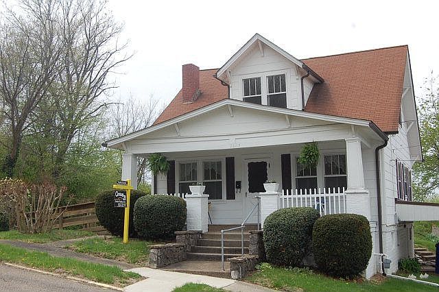 1st image of 2805 Brant Ave