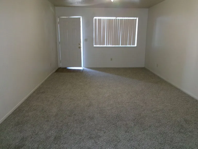 9404-9406 Lenox Pl — Photo 3