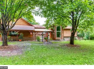 458 McCutcheon Ln, Hudson, WI 54016