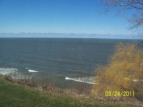 3rd image of 3610 Lakeshore Dr