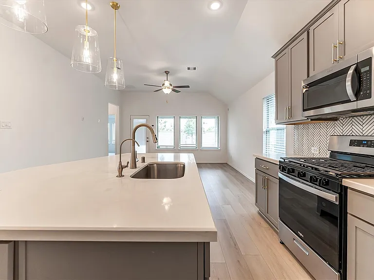 21107 Armstrong County Dr — Photo 14
