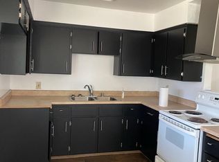 3321 W Alamos Ave, Fresno, CA 93722