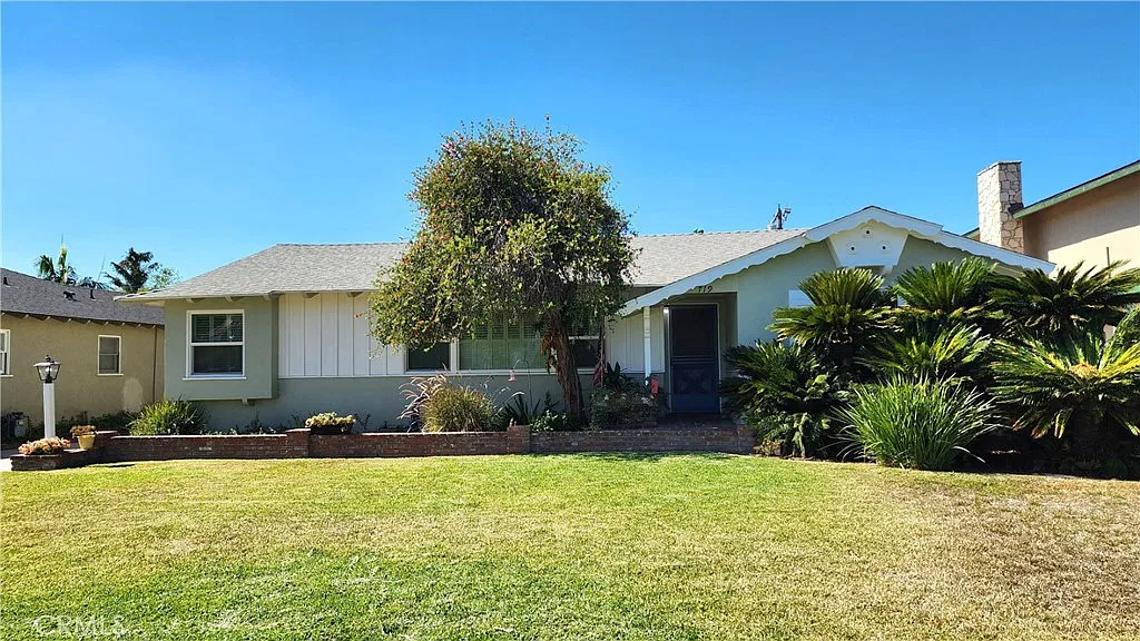 3 bed, 1750 sqft, $3,580 — Photo 1