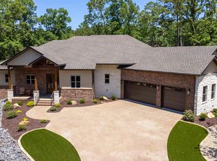 37 Loyola Dr, Hot Springs Village, AR 71909