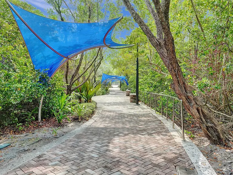 700 E Boynton Beach Blvd #406 — Photo 40