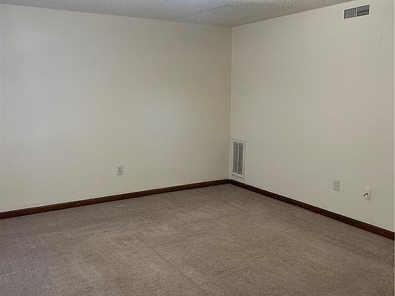 2nd image of 2607 Stedman Dr