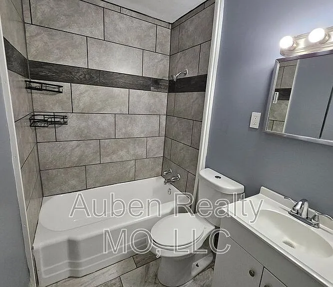 3823 Bell St #A — Photo 11