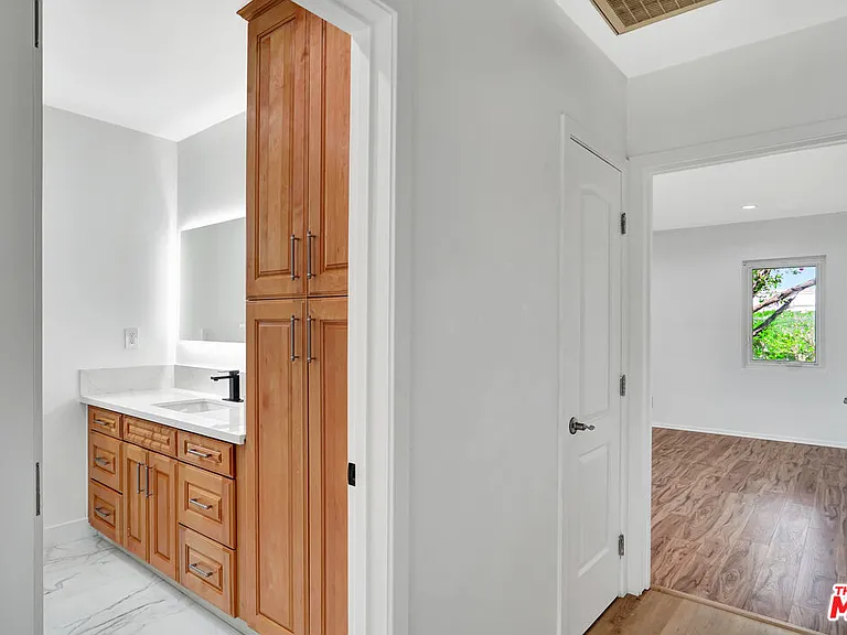 12801 Friar St — Photo 16