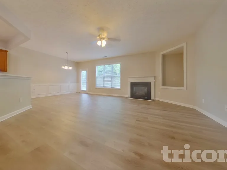8129 Brookbend Dr — Photo 3