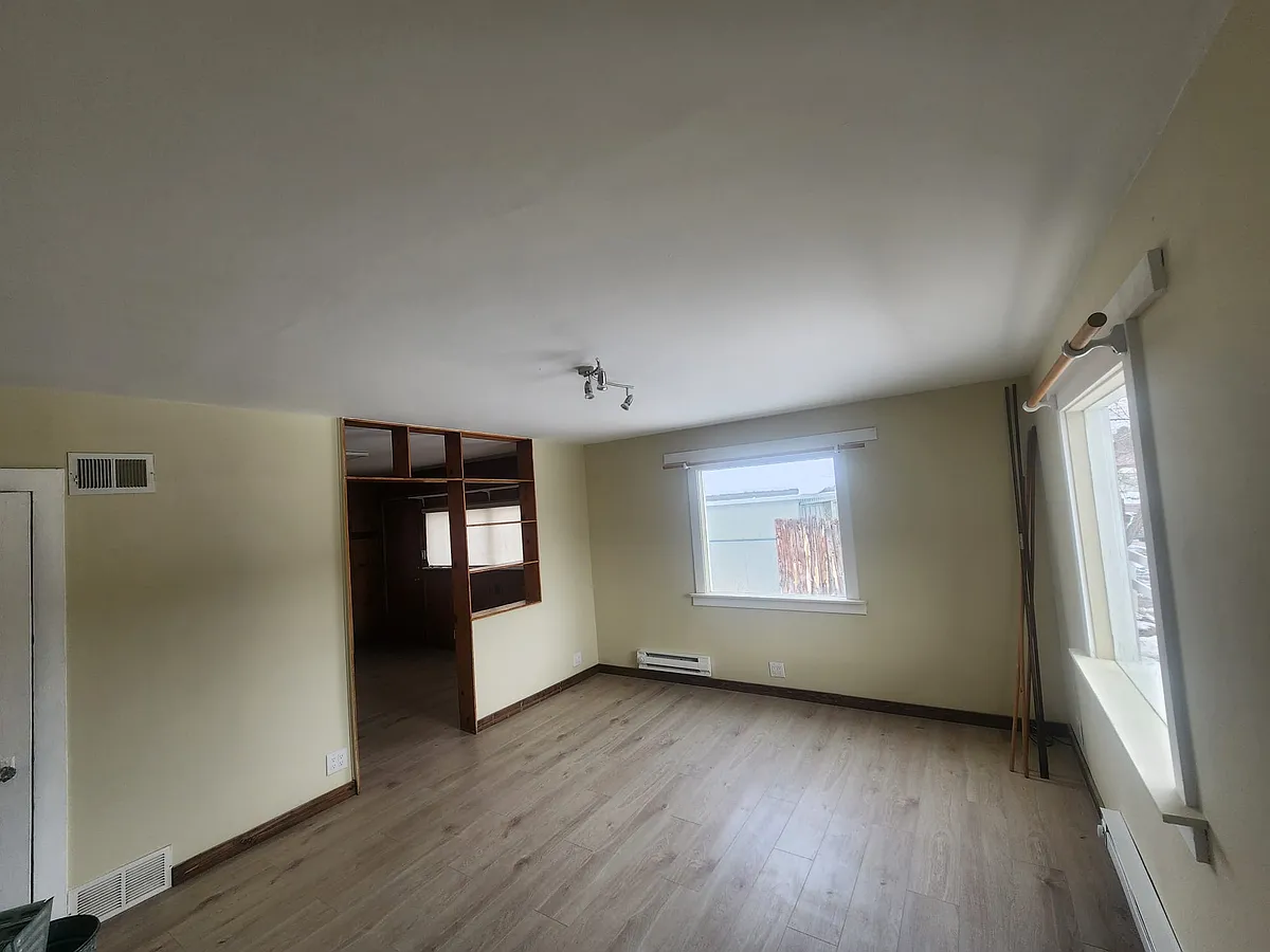 Building Photo - 725 Holmes St #1