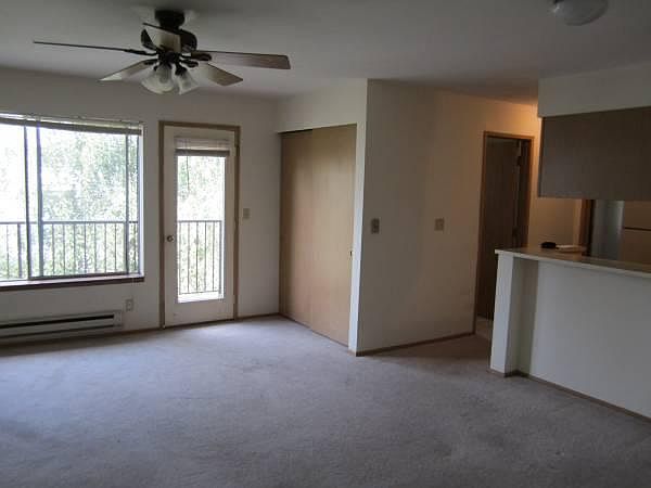 2nd image of 709 N 95th St