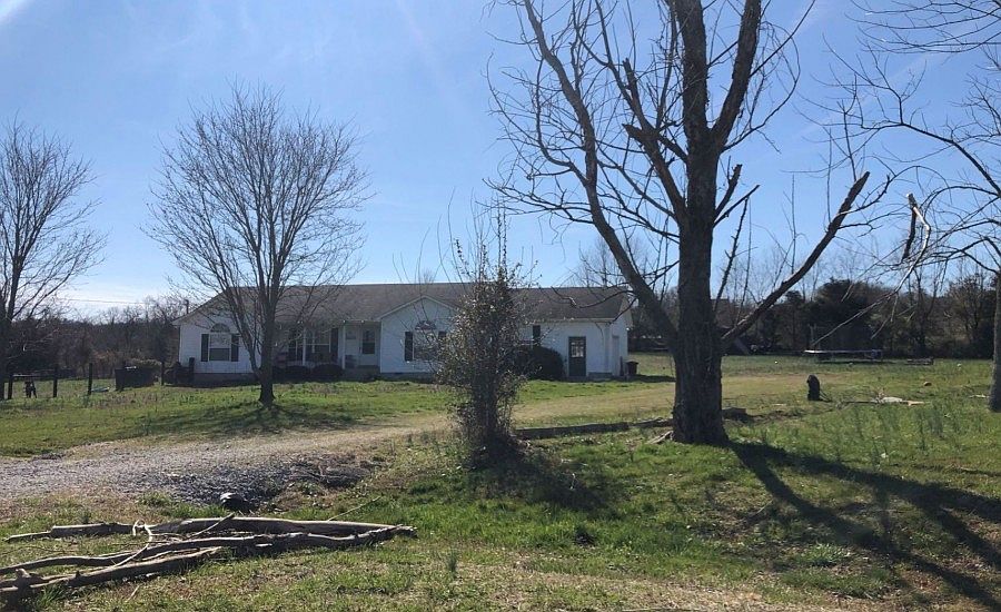 2nd image of 2636 Valley Ln