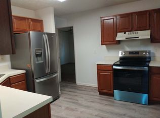 525 Longwood Ln, Peachtree City, GA 30269