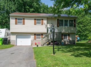 110 Roxbury Rd, Kirkville, NY 13082