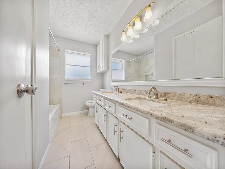 21106 Park Villa Dr — Photo 15