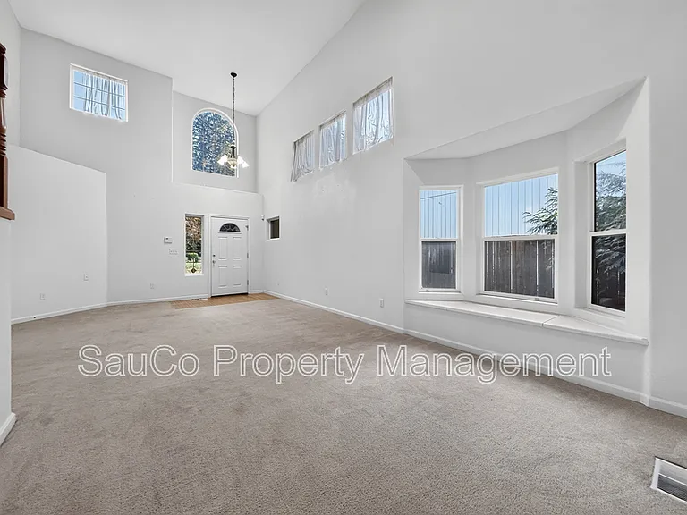 1861 SE 47th Ave — Photo 23