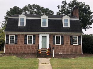 521 Peachtree St, Emporia, VA 23847