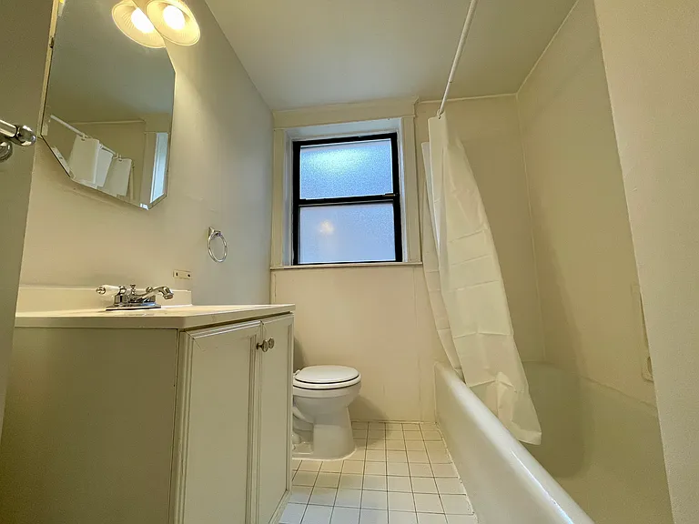 6323 S Rosebury Ave #2E — Photo 18