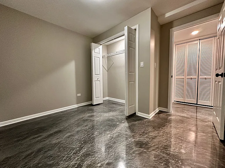 Amazing 4-bed Duplex by UIC — Photo 39