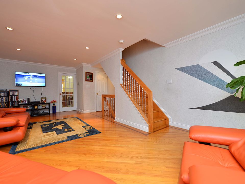 1st image of 99 Pelican Cir