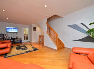 99 Pelican Cir, Staten Island, NY 10306