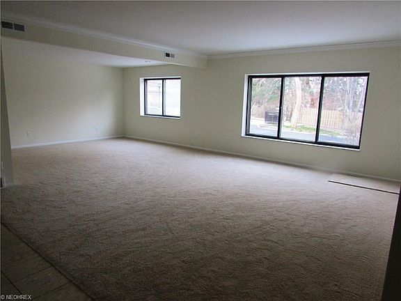2nd image of 25805 Fairmount Blvd APT 105