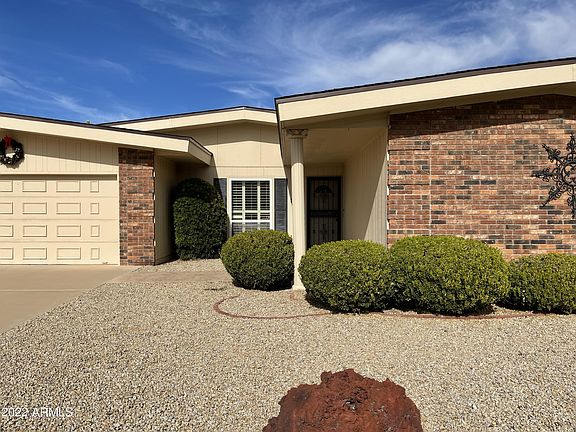 3rd image of 10810 W Willowbrook Dr