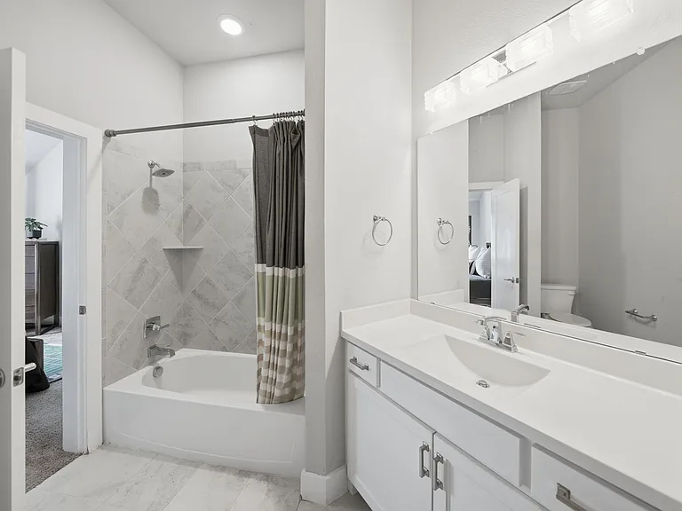 1410 Devonshire Dr — Photo 24