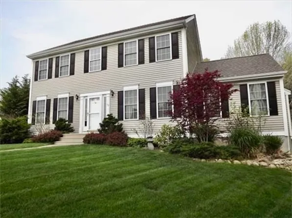 73 Oliver St, Fairhaven, MA 02719