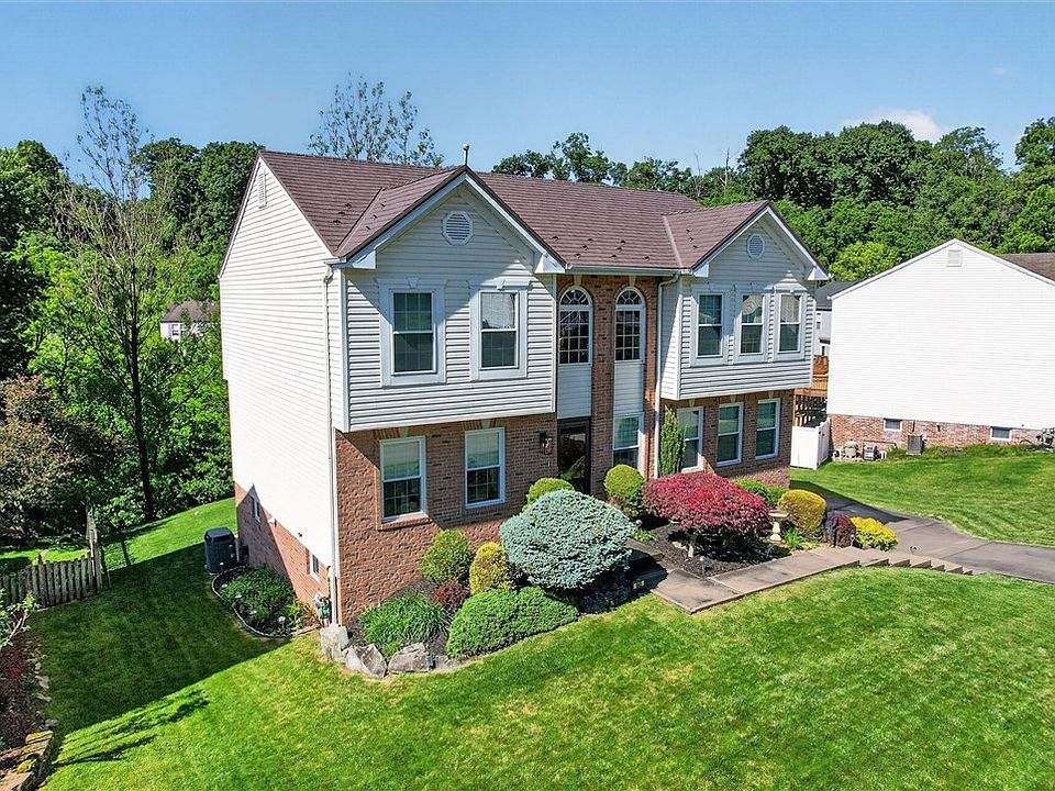 1st image of 845 Emerald Dr