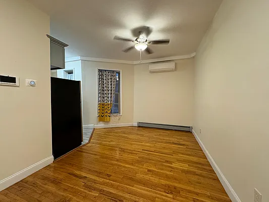 Rented by Pear NYC LLC | media 9