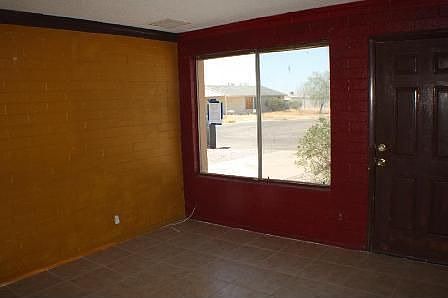 2nd image of 306 E Evelyn St