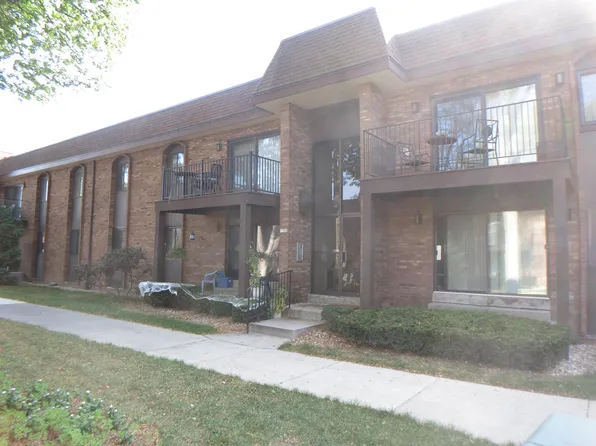 9310 W Forest Home Ave #105, Greenfield, WI 53228