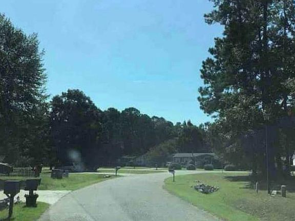 4th image of 305 Clear Springs Cir