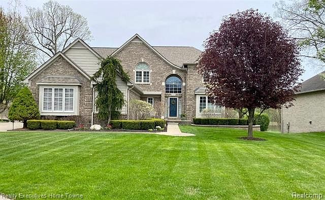 1st image of 44002 Trillium Dr