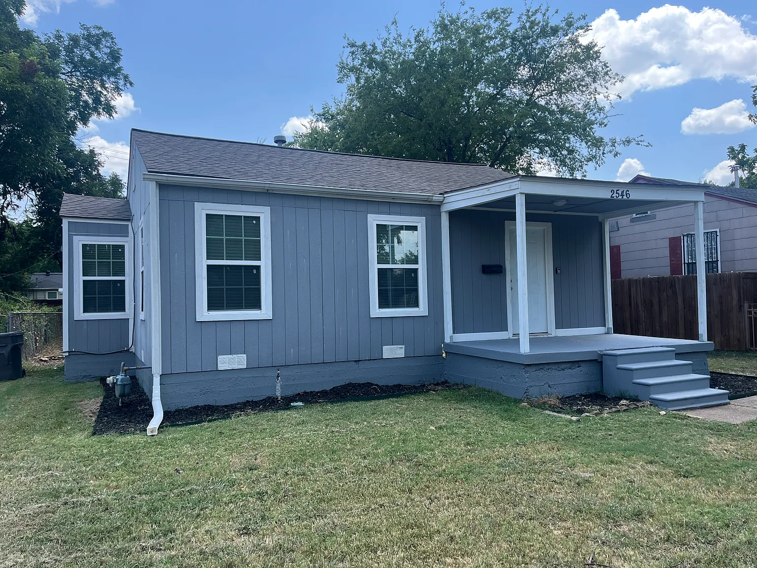 2 bed, 800 sqft, $1,600 — Photo 2