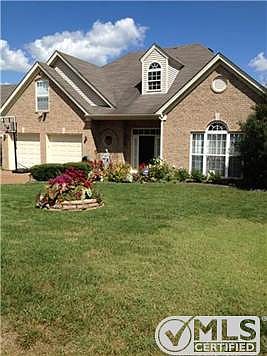 1st image of 924 Glenridge Ln