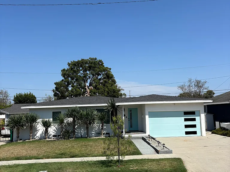 2080 McNab Ave — Photo 1