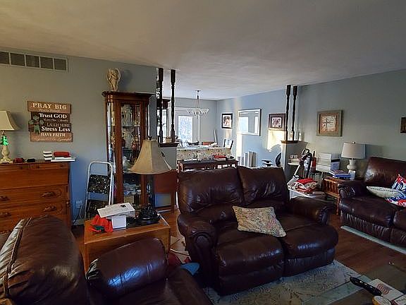 5th image of 911 Western Air Dr