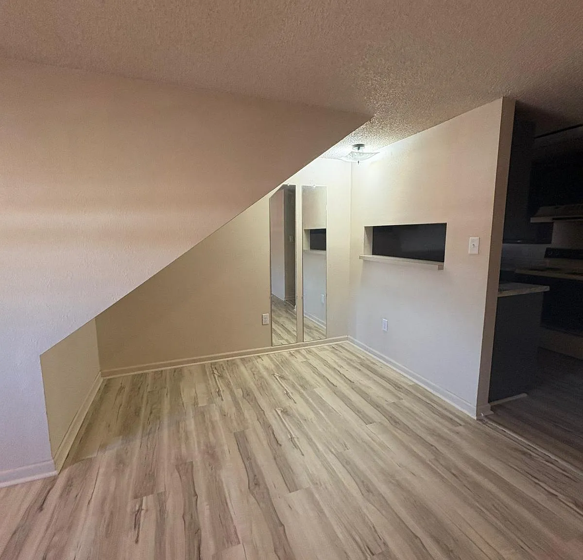 Studio, 575 sqft, $650 — Photo 2