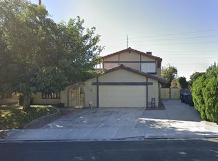 5261 Cabrito Dr, Las Vegas, NV 89103