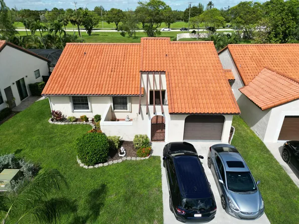 21 Columbia Court, Deerfield Beach, FL 33442