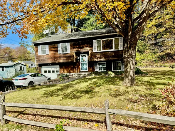 2 Blue Spruce Court, Bethel, CT 06801