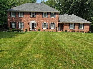 1000 High Hawk Rd, East Greenwich, RI 02818